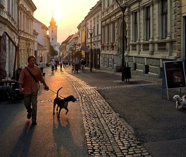 Pécs Ferencesek utcája